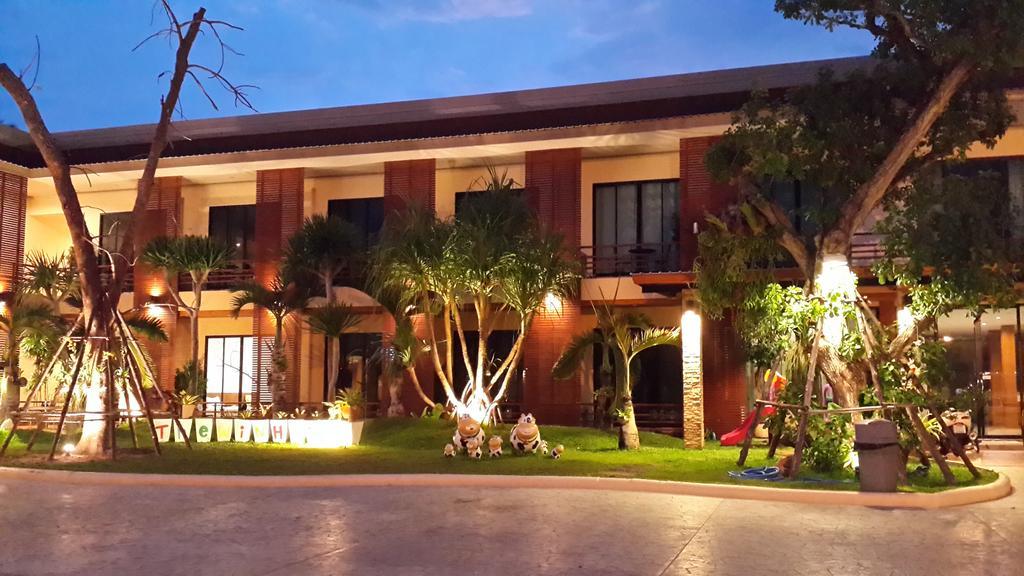The Win Hotel Bang Saphan Exterior foto