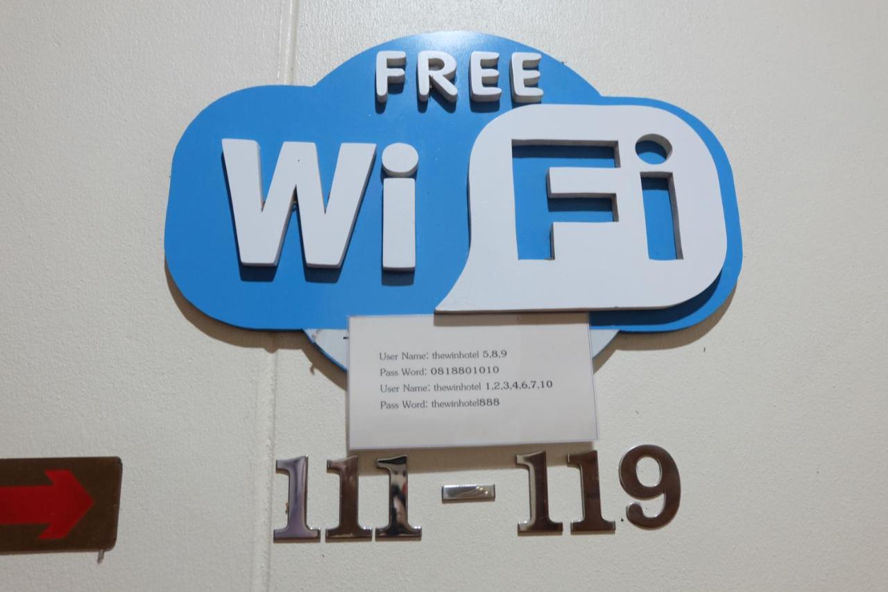The Win Hotel Bang Saphan Exterior foto